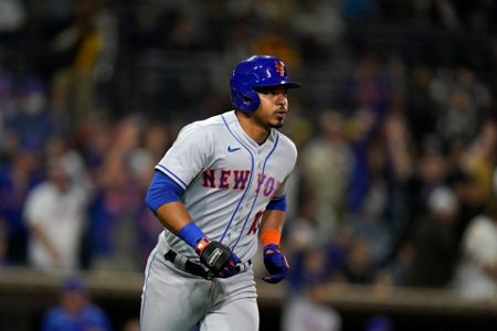 Eduardo Escobar hits for cycle in NY Mets' victory over Padres