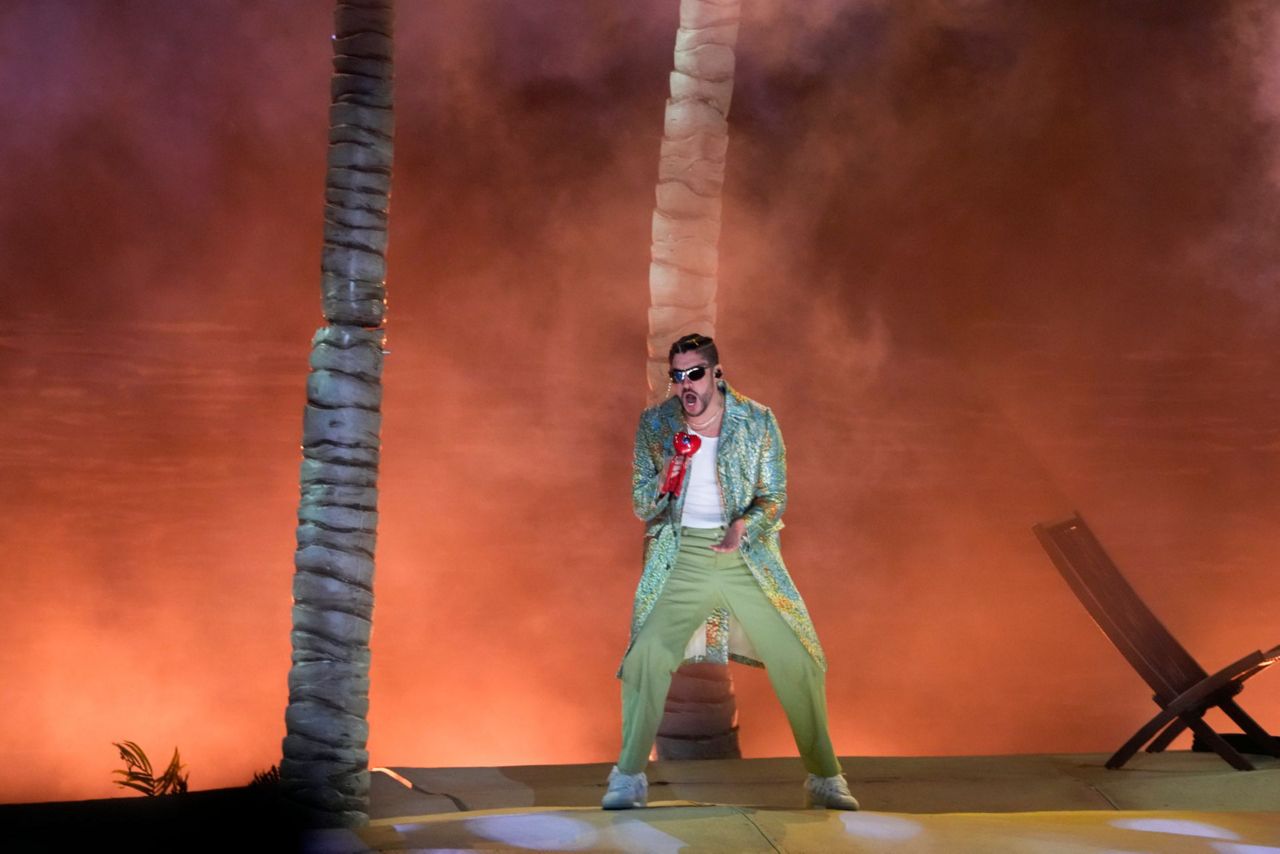 Mexican president asks Bad Bunny to play free concert