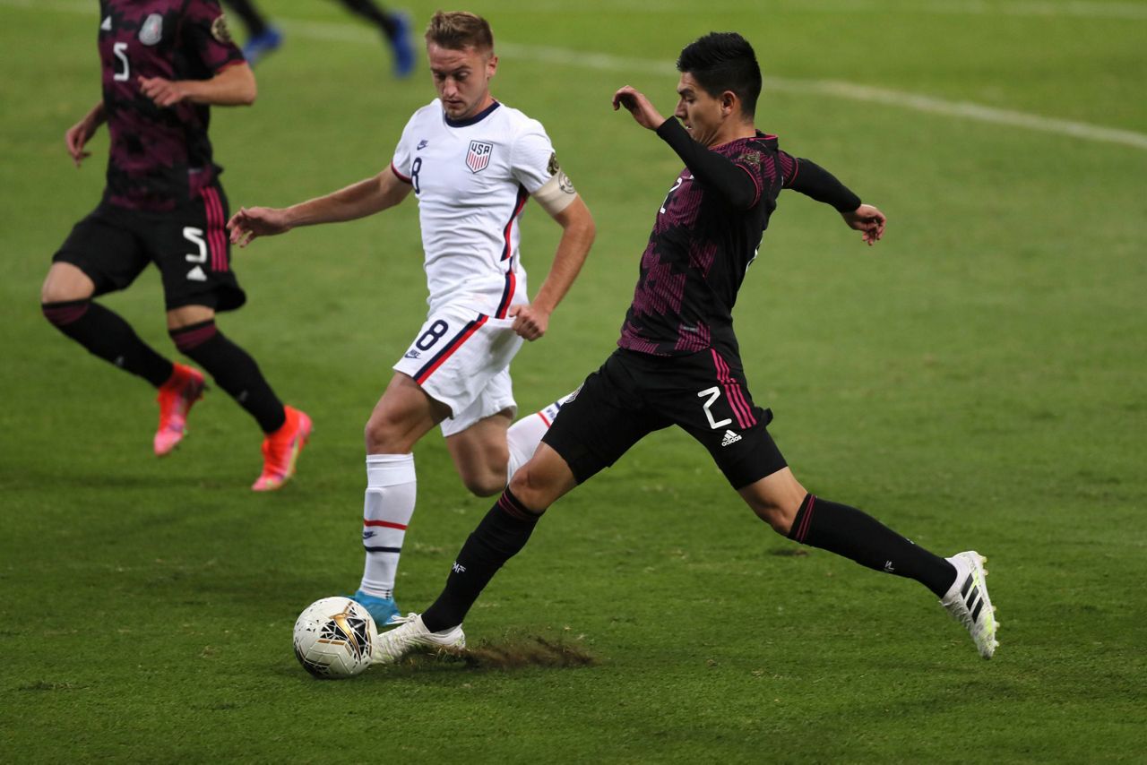 Mexico beats US 10 in men' Olympic soccer qualifying