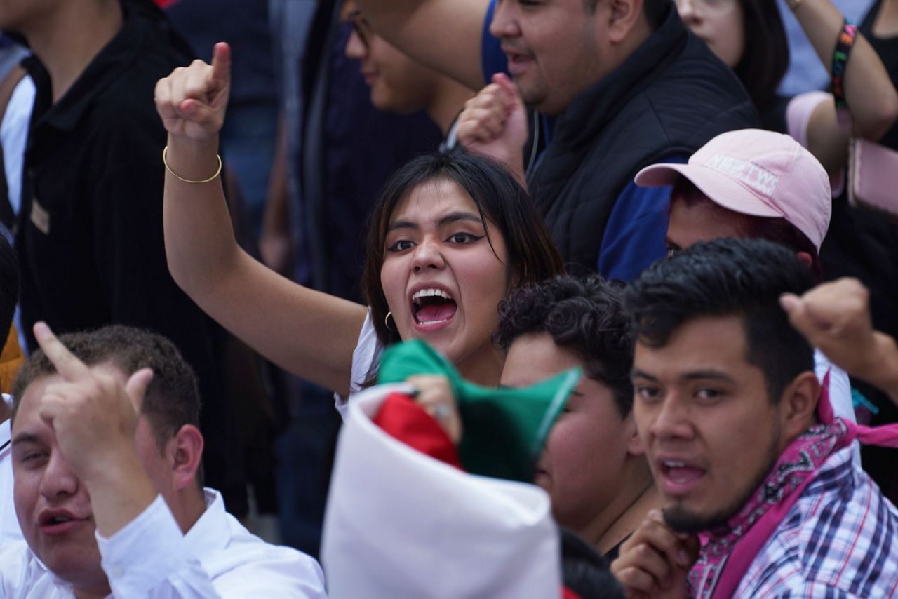 Massive turnout in defense of Mexico's electoral authority