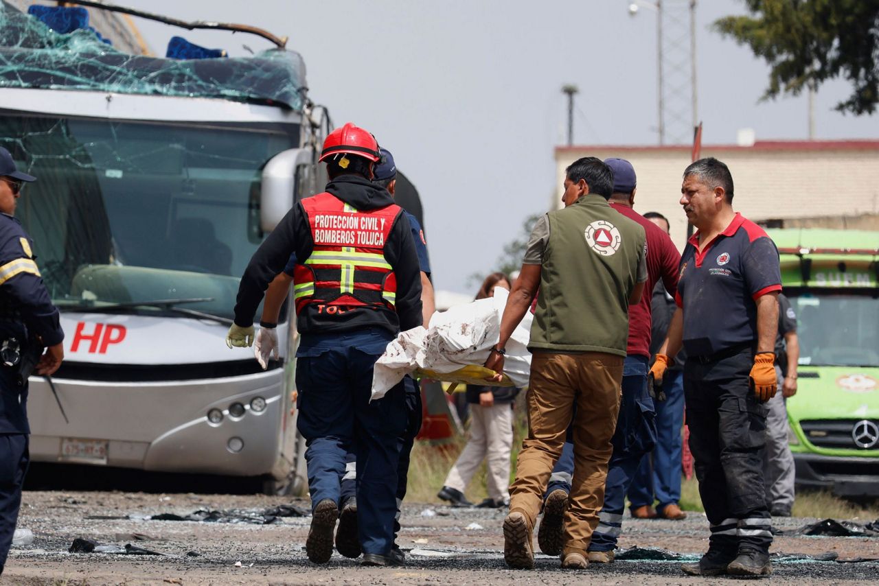 Train slams into a bus outside Mexico City and kills at least 8 people