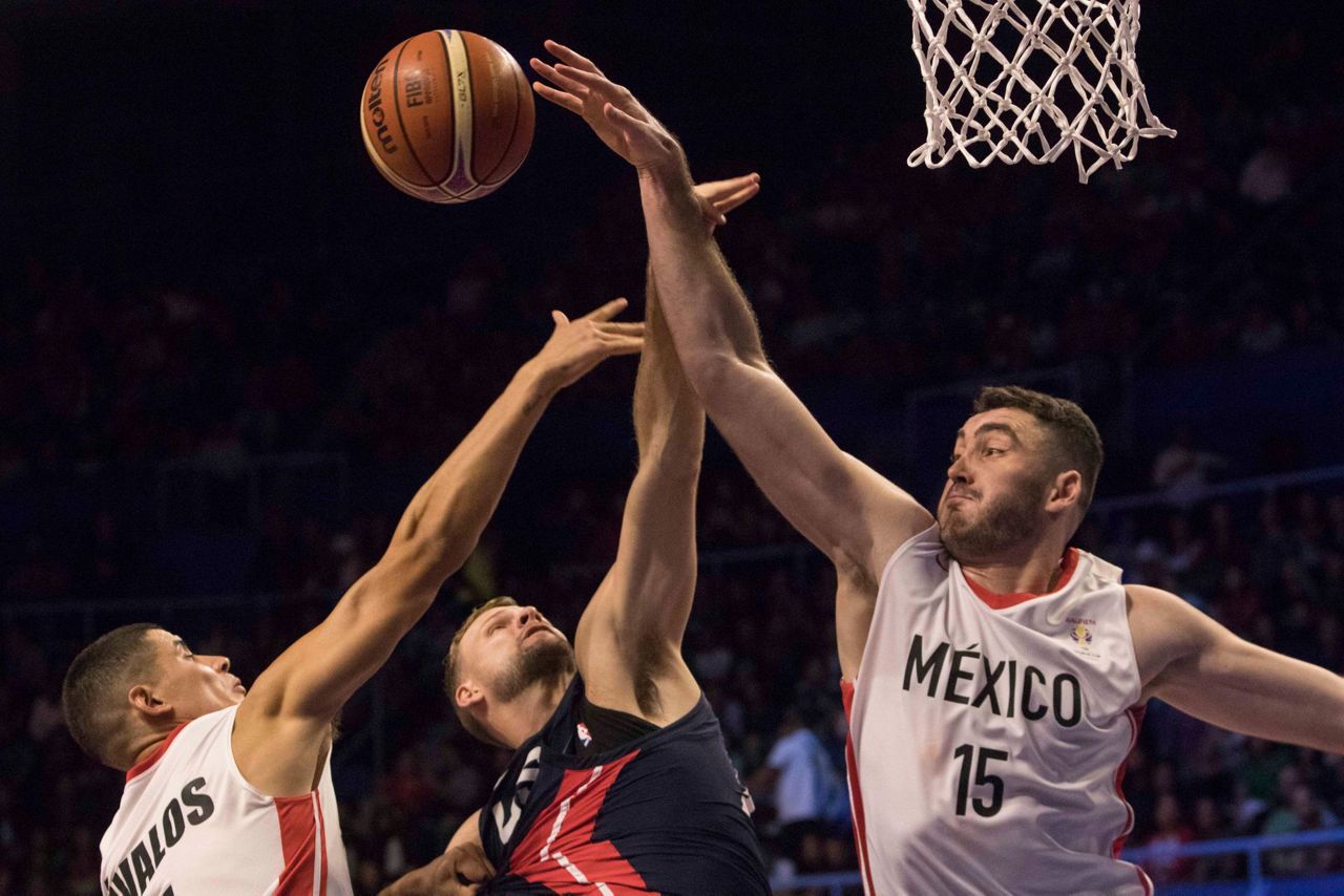 Mexico stuns US in World Cup qualifying, 78-70