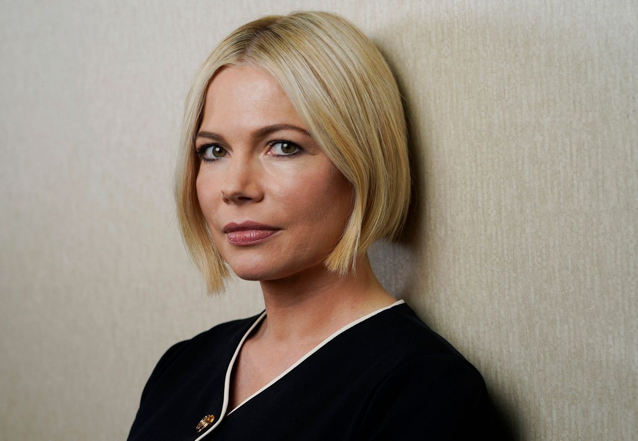 Manchester by the Sea' Actress Michelle Williams Presents Louis