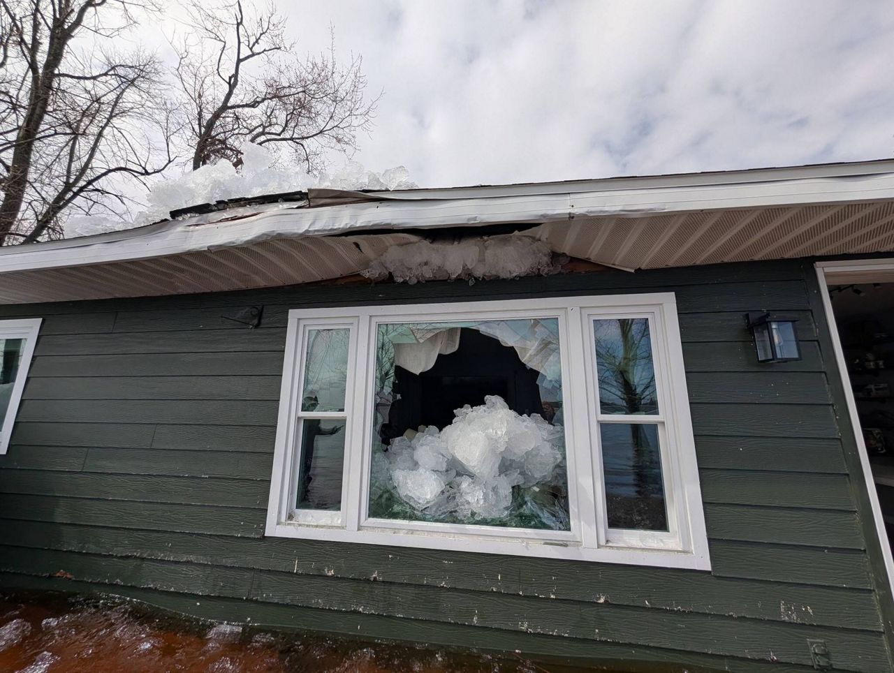 Heavy rain and snowmelt are hurtling large chunks of ice into ...