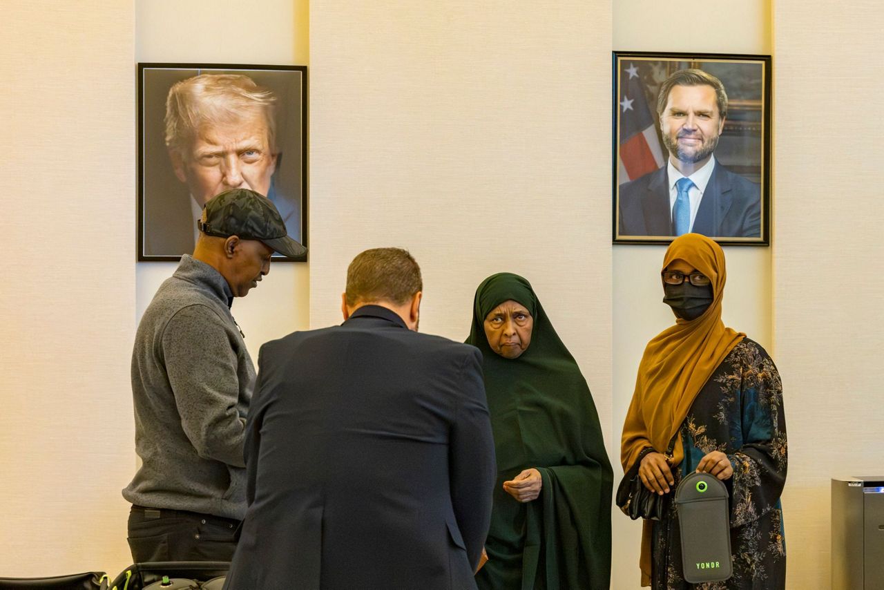 Minnesota teen accused of plotting terror attack at Mall of America to ...