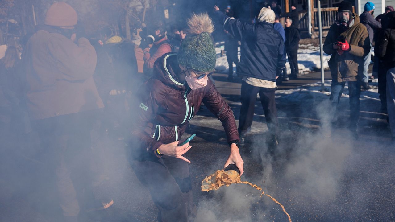 Minnesota protesters, agents square off while prosecutors quit after Renee Good's death