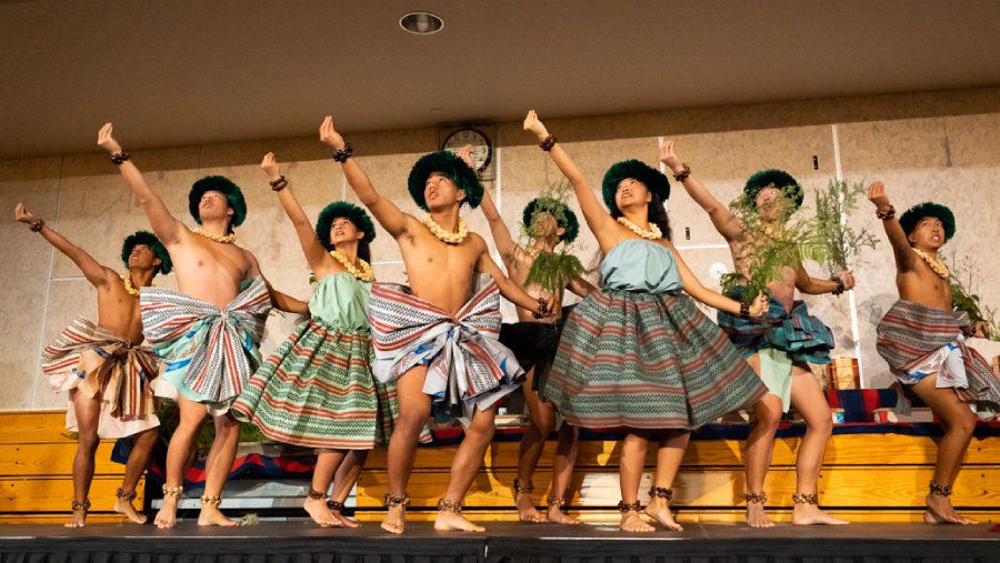 During the Global Launch Ceremony, Indigenous Pacific partners, pwo navigators and hundreds in attendance shared well wishes for a safe journey and a commitment to connect nations around the world to care for the oceans. (Photo courtesy of the Polynesian Voyaging Society)