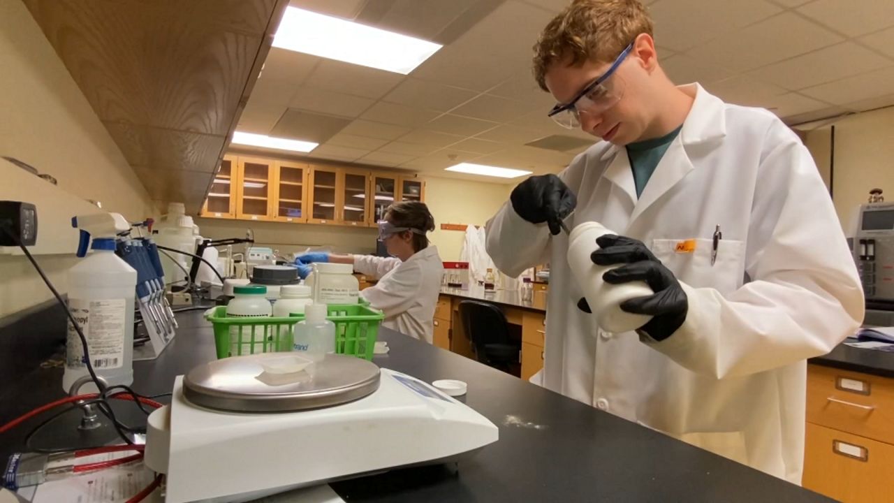 Students in the lab at FLCC