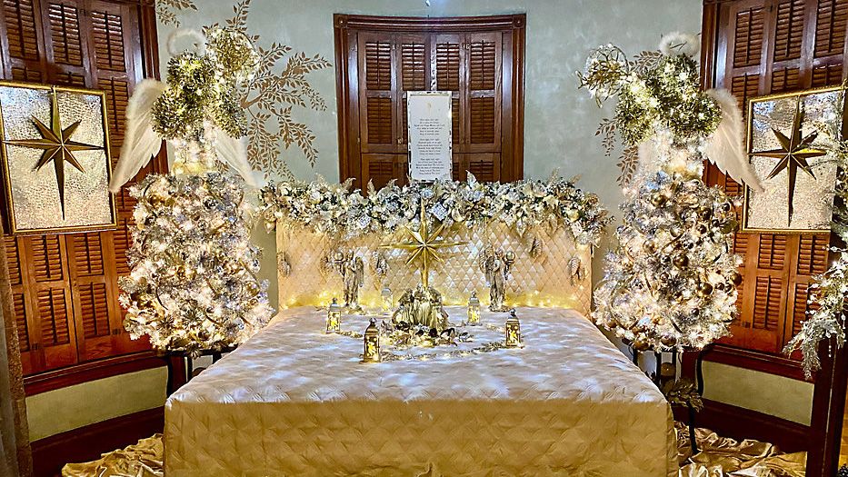 Historic DeLand mansion turns into the Christmas Mansion
