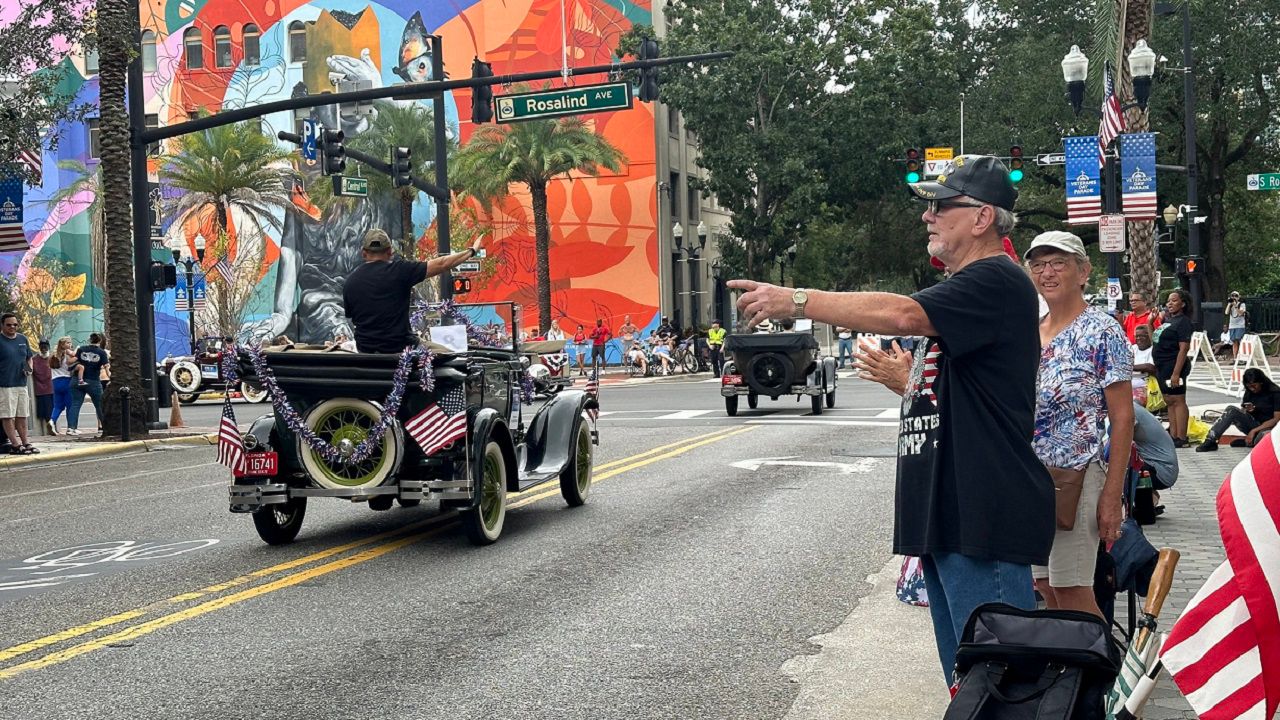 Orlando veterans day parade video