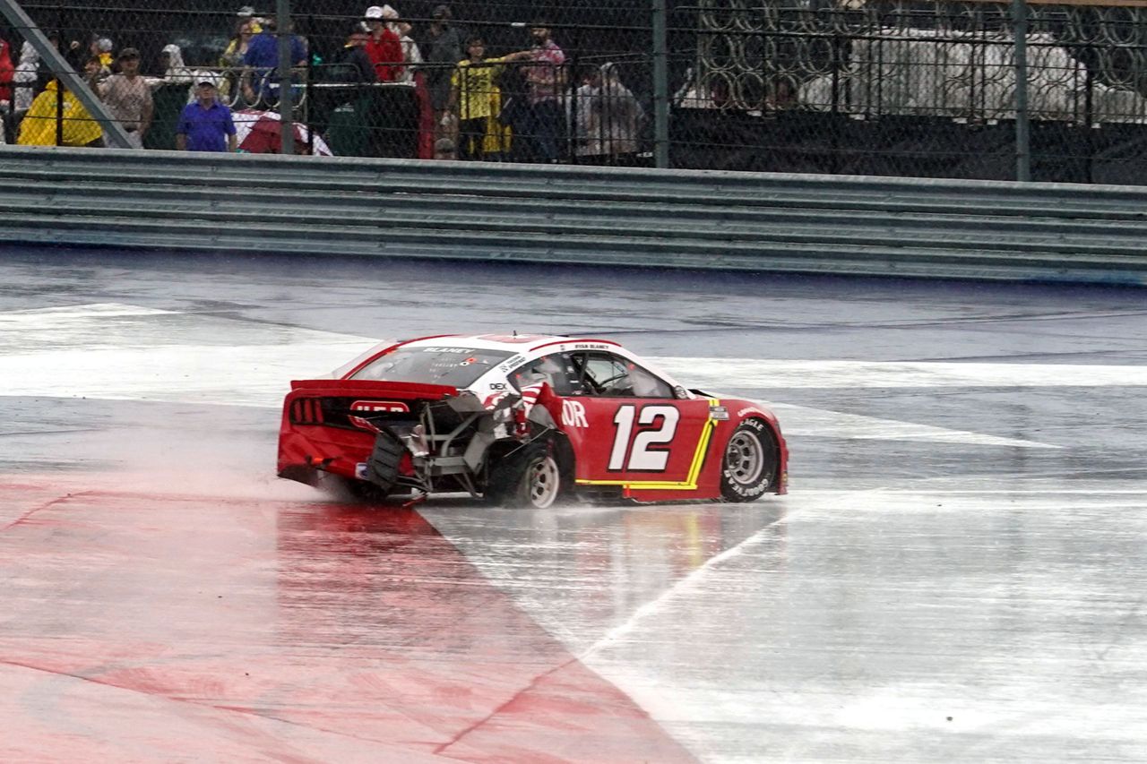 Chase Elliott wins rainshortened NASCAR Cup debut in Austin