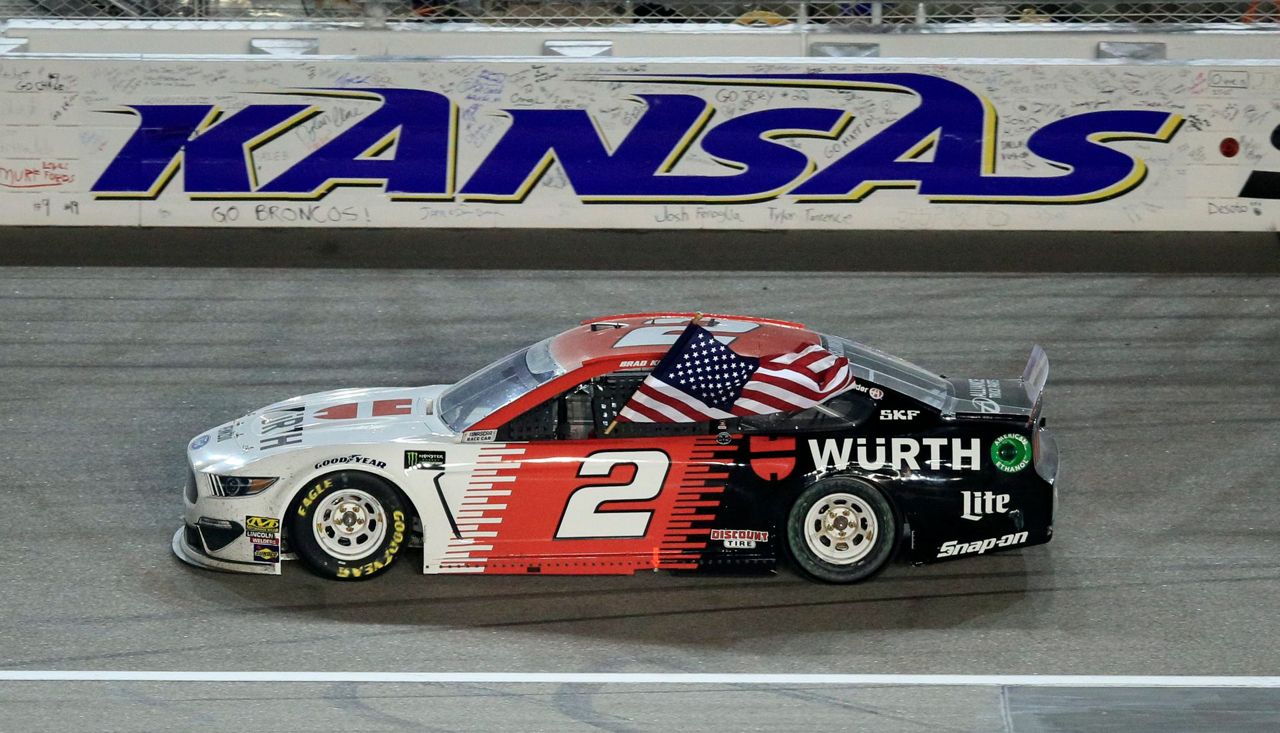 Harvick on pole for Cup Series race at Kansas Speedway