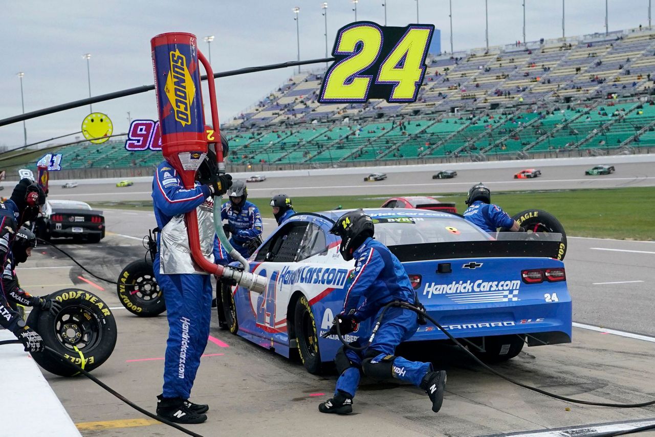 Logano wins at Kansas to clinch spot in Cup Series finale