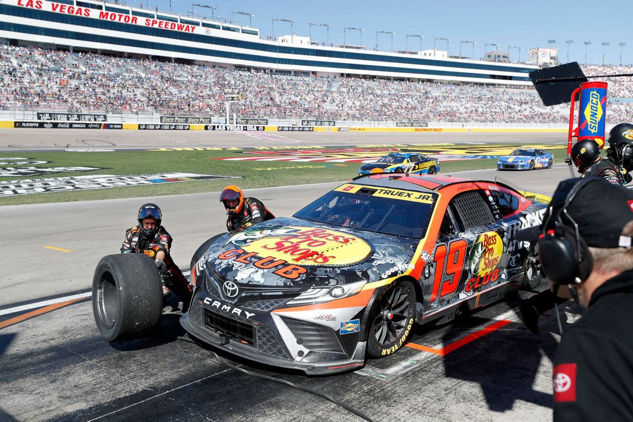 Truex again facing championship elimination in NASCAR playoffs as title field set at Martinsville