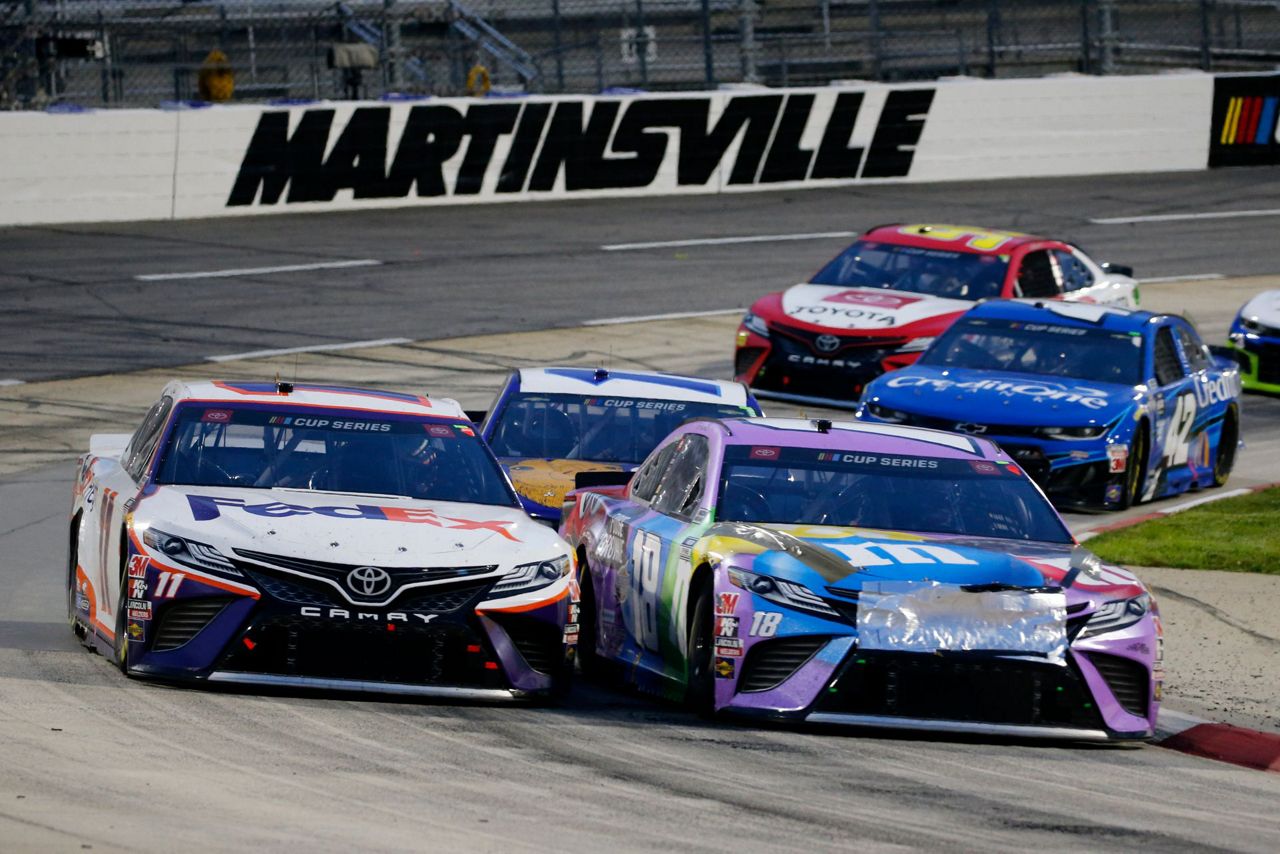 Truex ends 2020 winless skid with victory at Martinsville