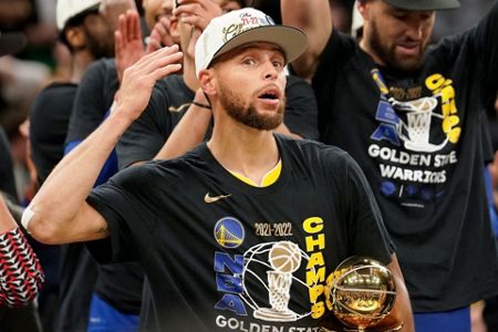 Steph Curry and the Warriors celebrate their title clinching win vs. Celtics  - Golden State Of Mind