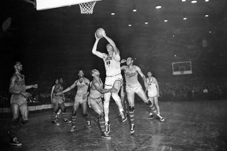 Member of 1946 Toronto Huskies talks basketball