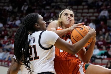 Cavinder Twins Leaving Miami Basketball to 'Start a New Chapter