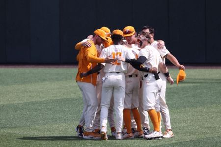 Auburn baseball super regional: Oregon State ace Cooper Hjerpe out