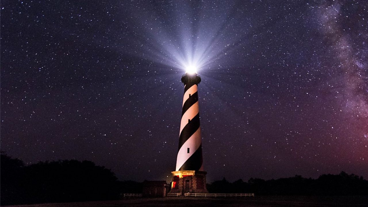 Cape Hatteras lighthouse at night
