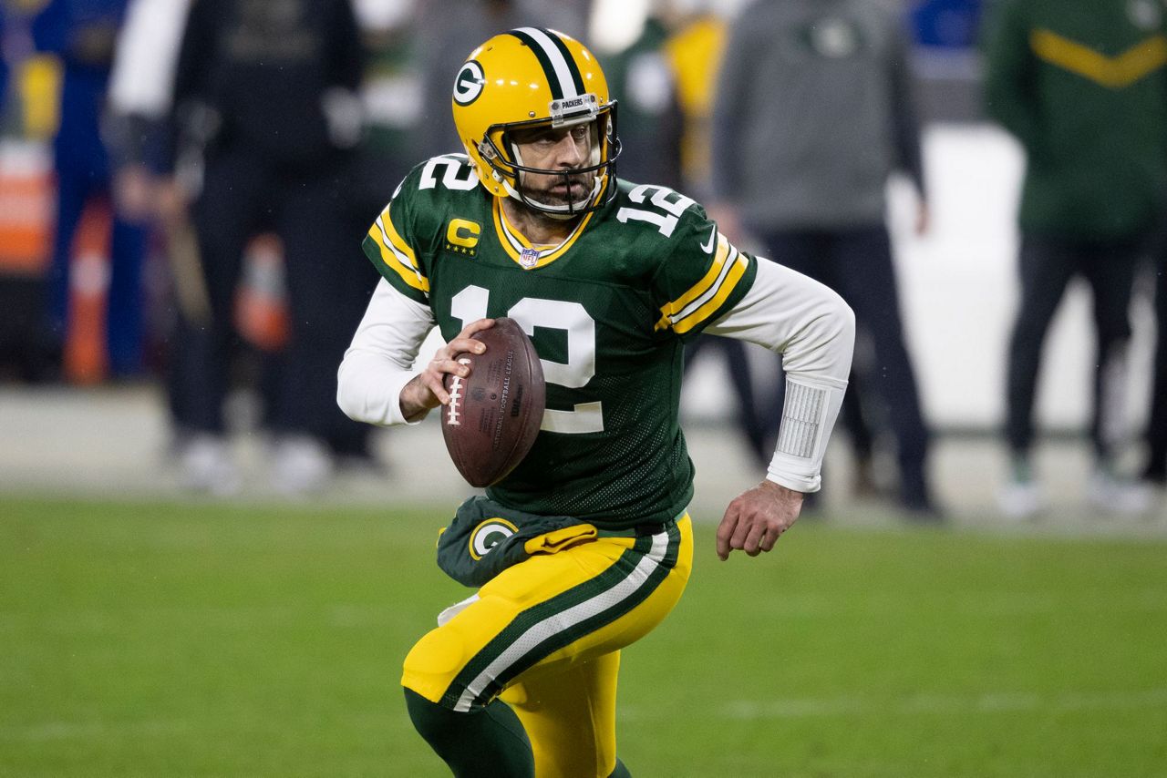 Rodgers leads Packers into title game with 32-18 win vs Rams