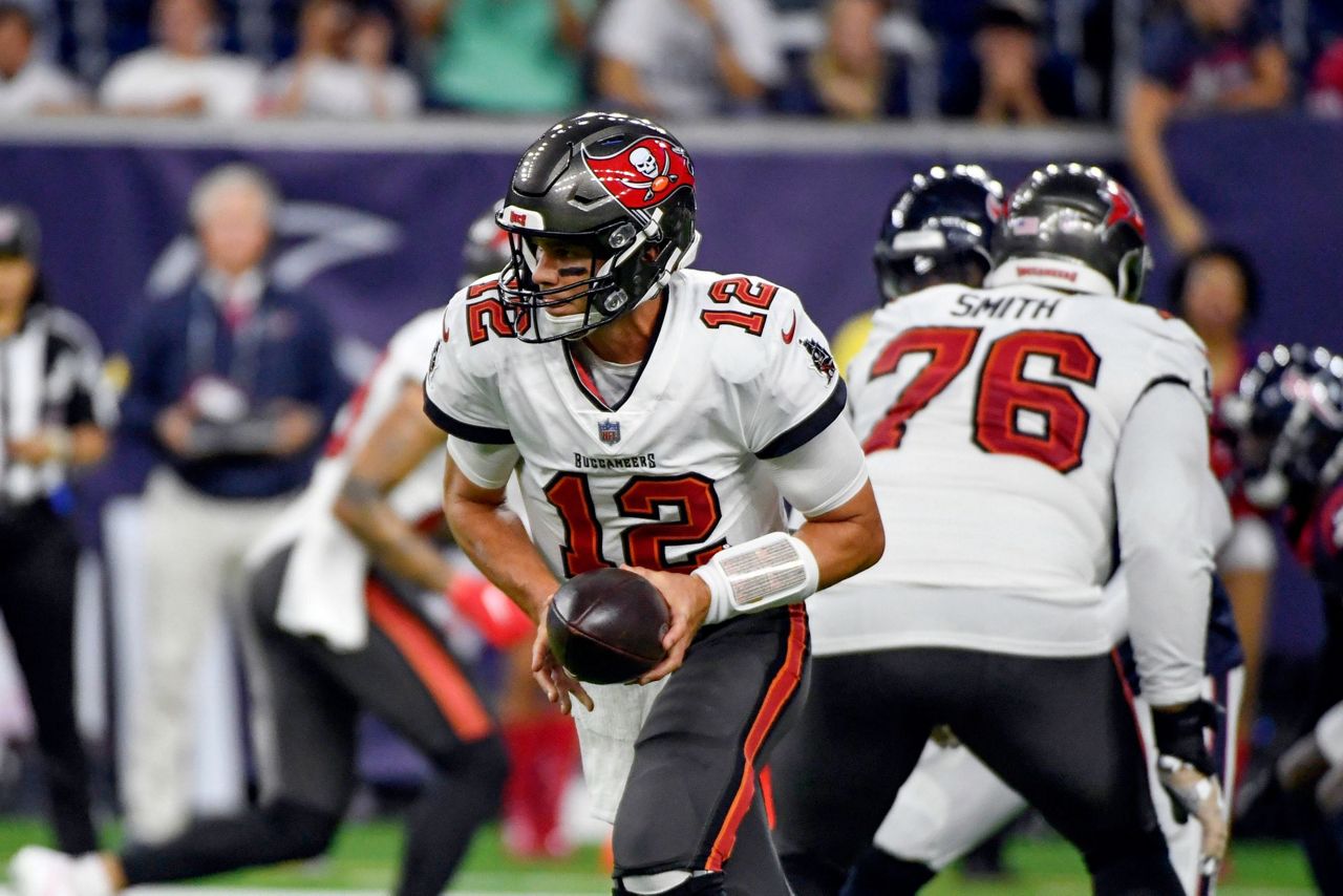 Falcons first NFL team to have 100% of players vaccinated