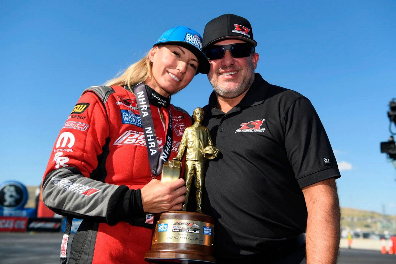 Leah Pruett to start family with Tony Stewart, who will drive her NHRA