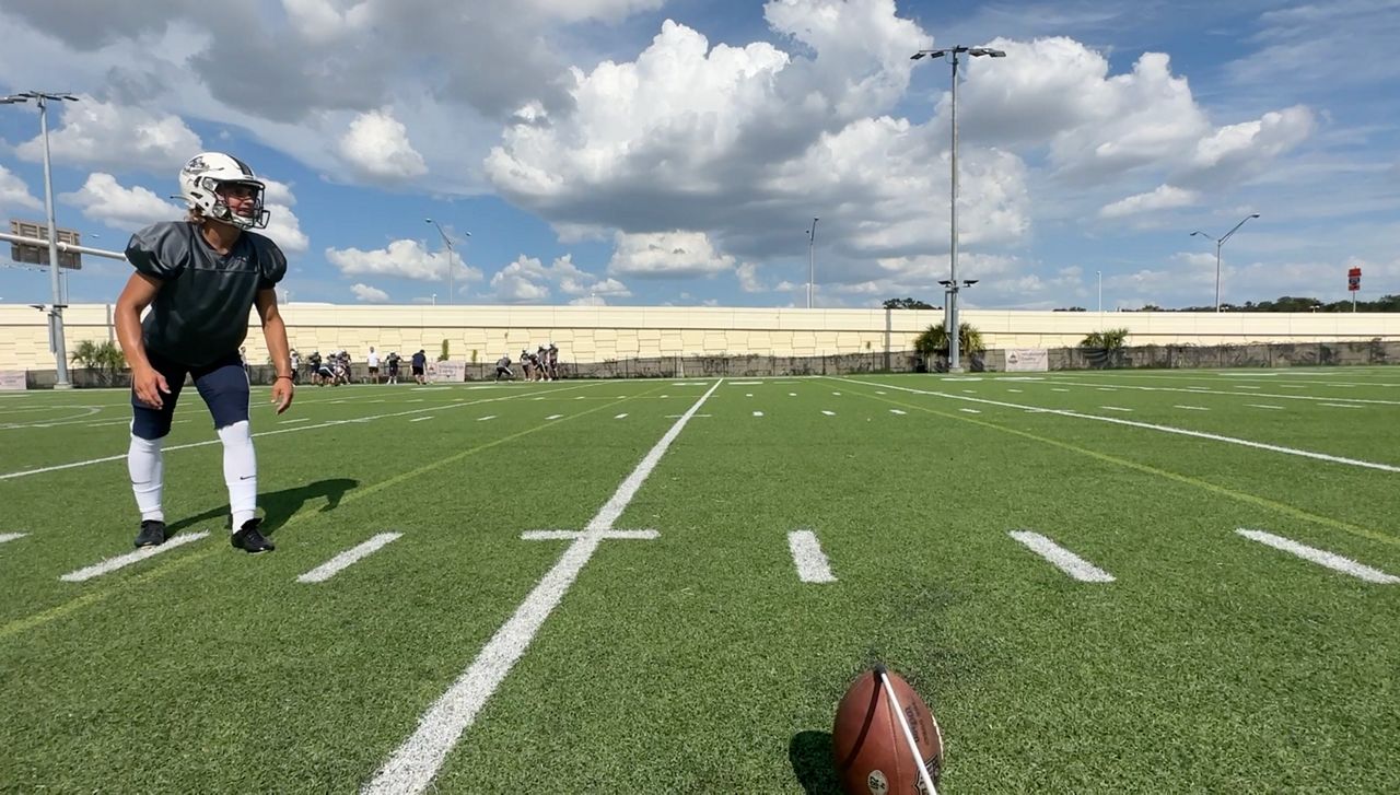 NFL Legend Watches Son Play 1st Game As Tampa Bay Buccaneer