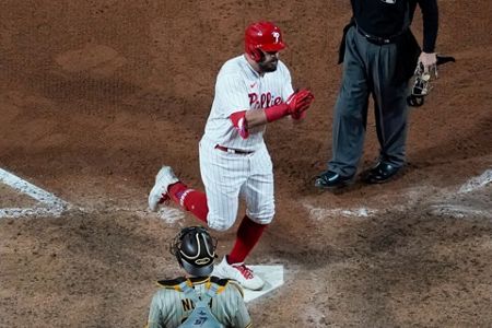 Phillies hit 4 homers en route to 10-6 win over Padres in NLCS Game 4