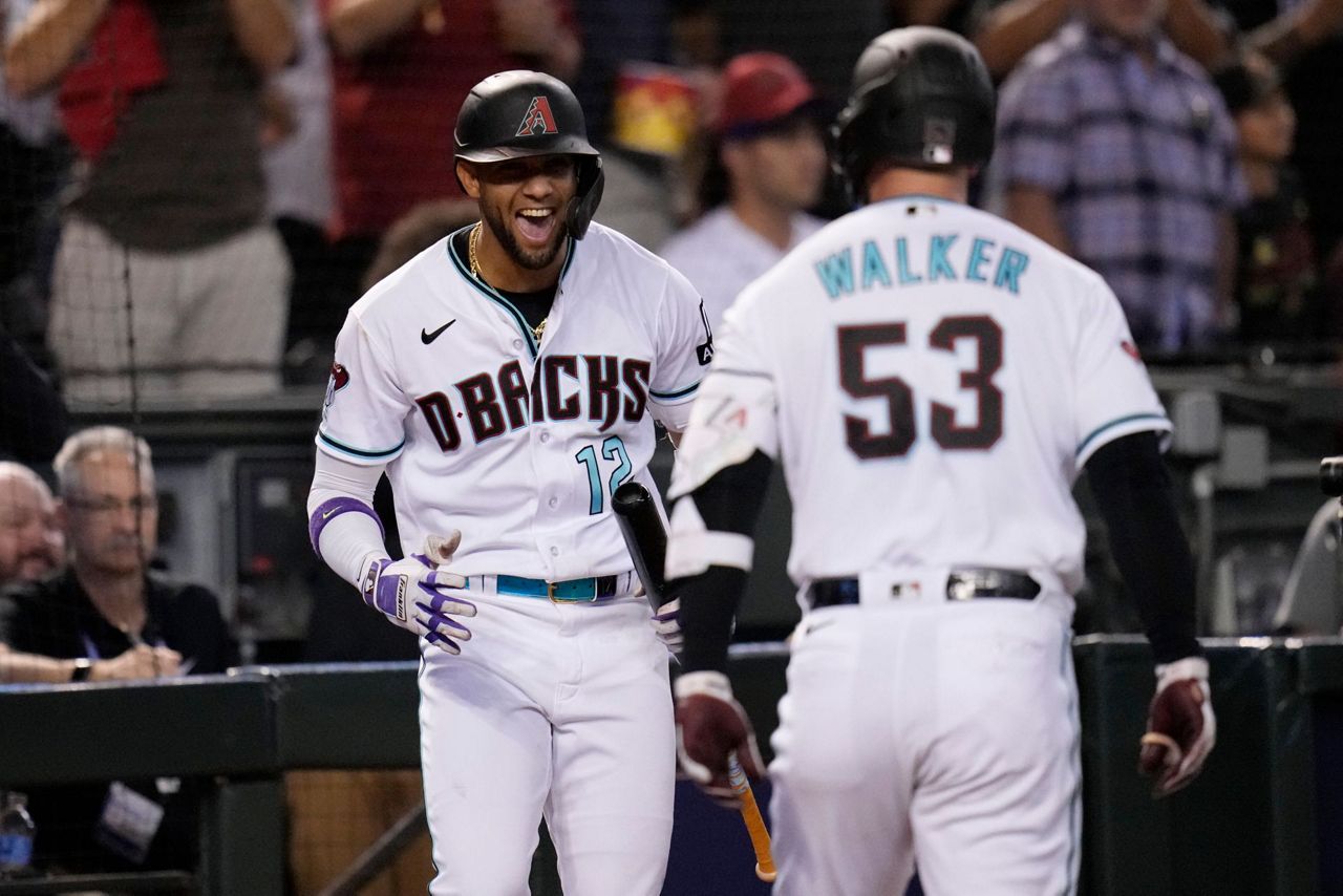 Diamondbacks thriving in postseason atmosphere. Another hostile one ...