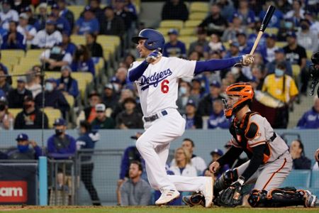 Dodgers beat Giants 7-2, force decisive Game 5 in NLDS