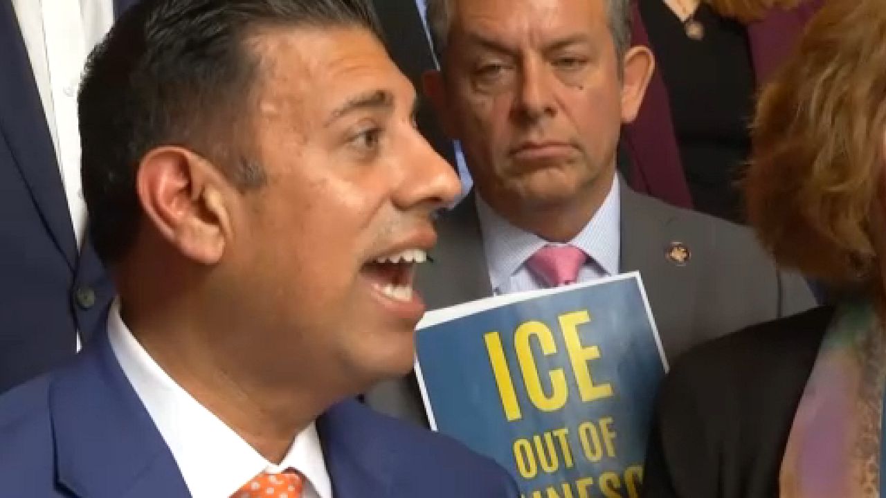New York lawmakers join in calling for ICE’s removal from Minnesota
