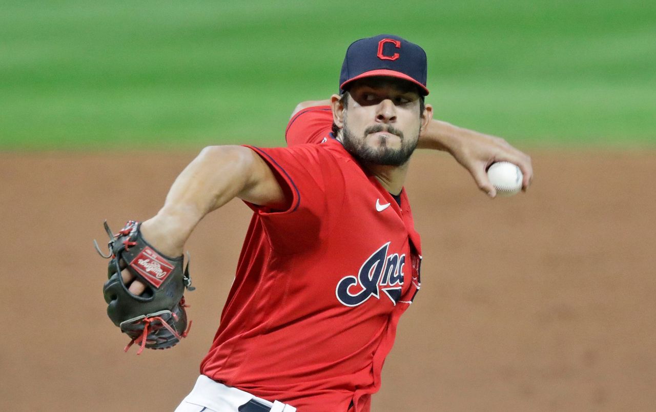 AP source: Nationals agree to sign All-Star closer Brad Hand