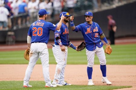 Boo Who? Báez Says Mets Flashing Thumbs Down To Fickle Fans - CBS New York