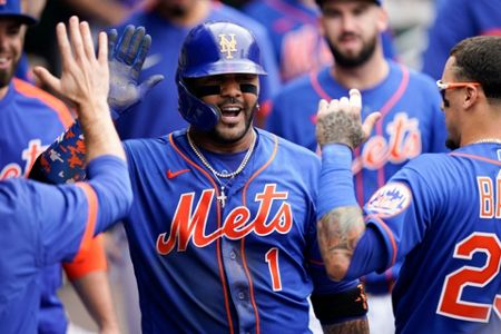 Mets' Javier Baez Explains Thumbs Down Celebration 