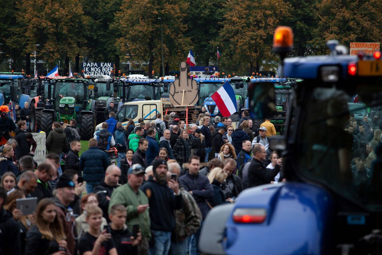 Dutch farmers protest efforts to cut emissions, reduce herds