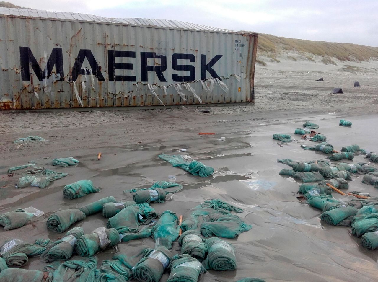 Firm pledges to find shipping containers lost in North Sea