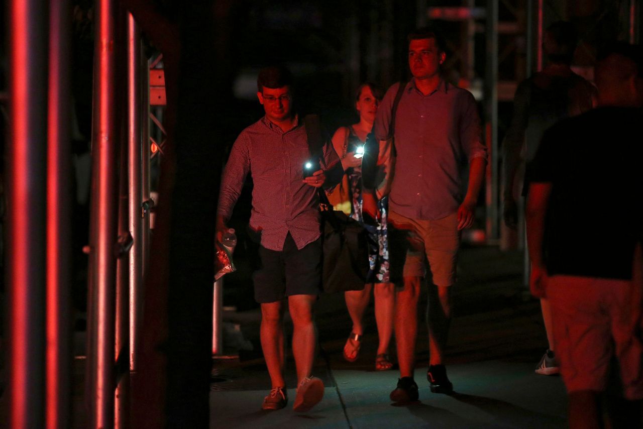 Thousands left in the dark during NYC power outage