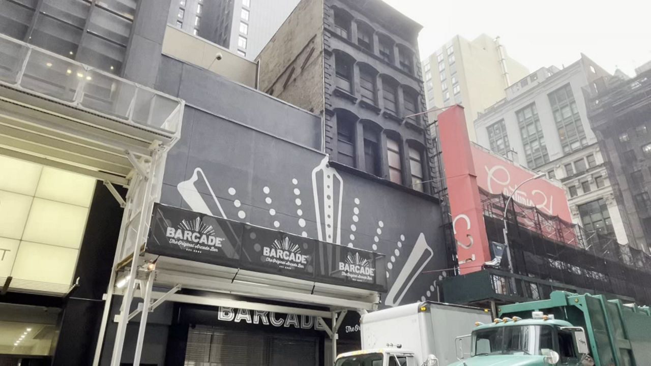 New flexibility allows arcades, mini golf and live music to expand across more neighborhoods. (Spectrum News NY1)