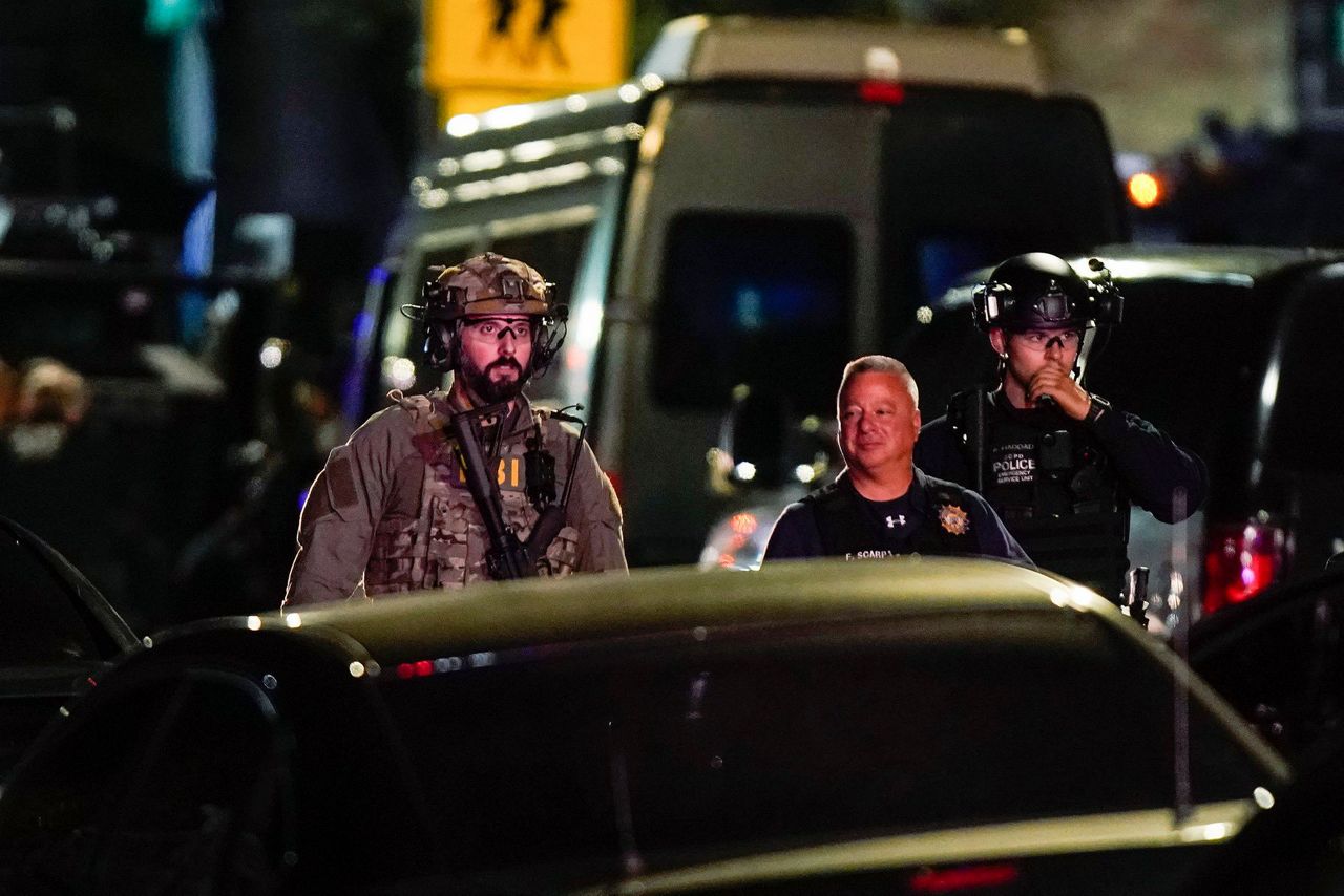 Gunman who wounded 2 Newark police officers remains at large