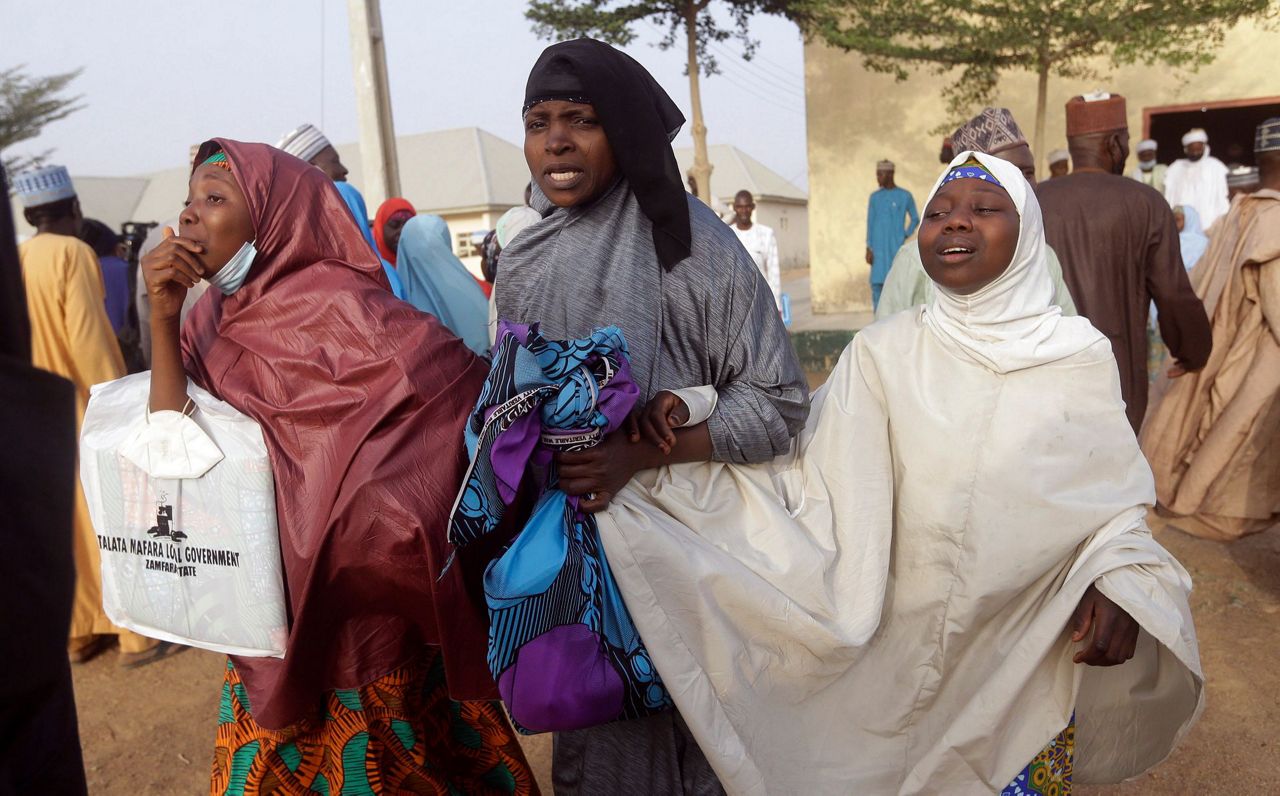 Chaos as freed Nigerian schoolgirls reunited with families