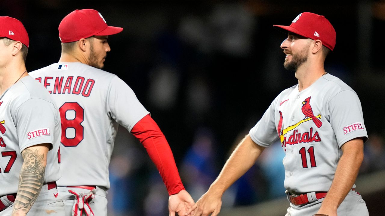 Nolan Arenado homers in home Cardinals debut