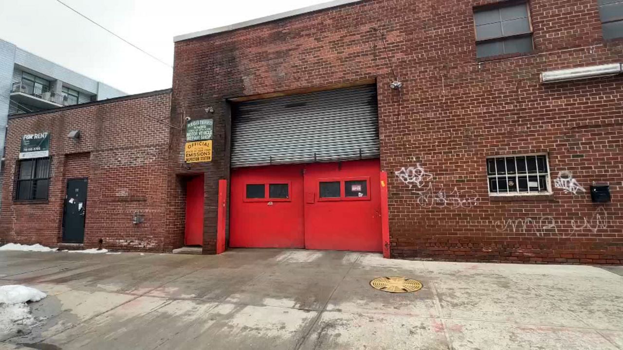 Beloved LIC mechanic shop losing its location after decades
