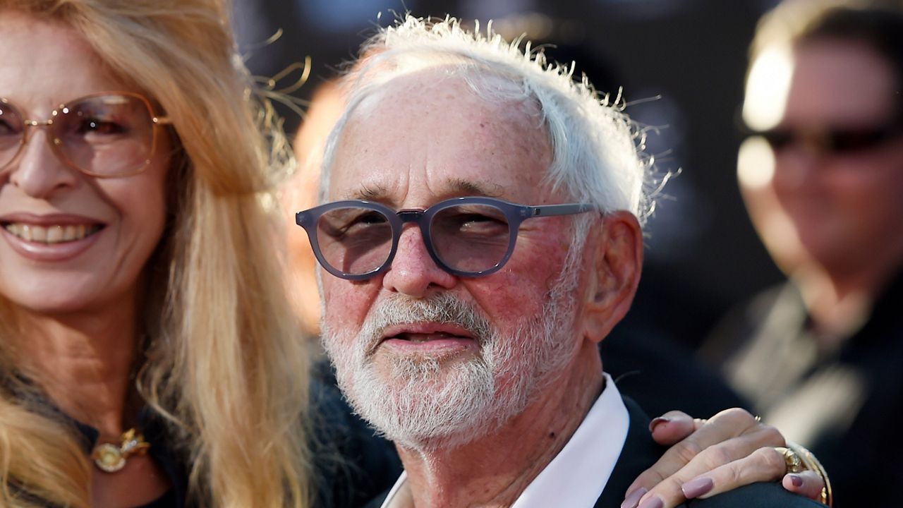 Norman Jewison, center, director of the 1967 film "In the Heat of the Night," appears with his wife Lynne St. David before a 50th anniversary screening of the film at the 2017 TCM Classic Film Festival in Los Angeles on April 6, 2017. (Photo by Chris Pizzello/Invision/AP, File)