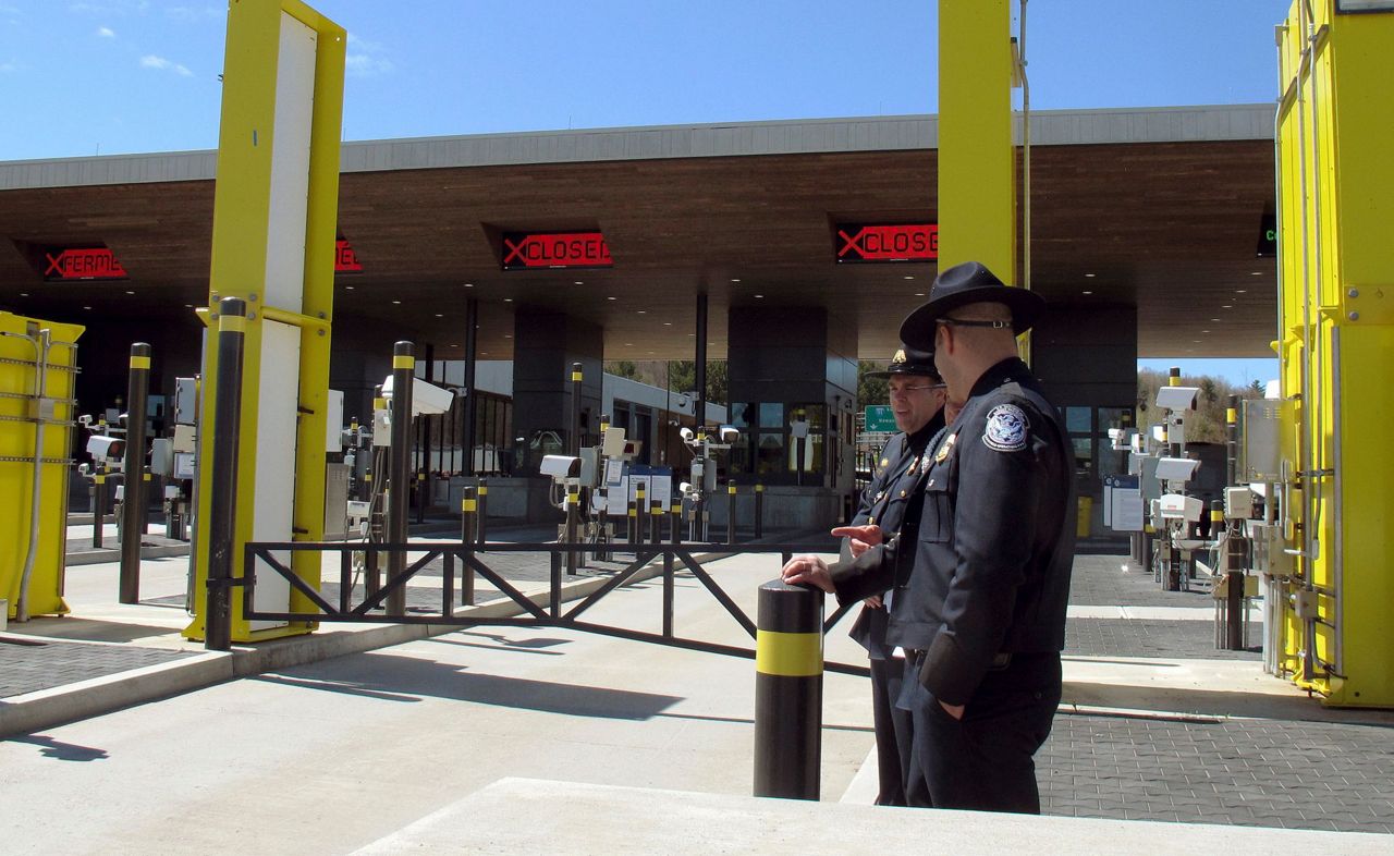 US-Canada border transfers raise fear of delayed crossings
