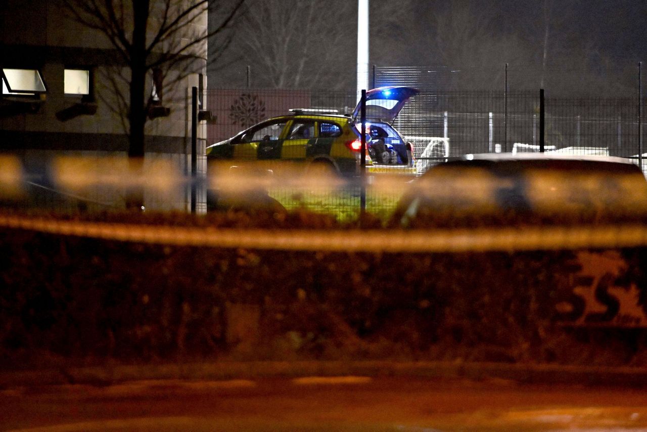 IRA dissidents suspected of shooting N Ireland detective