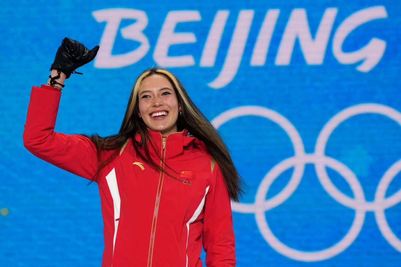 Skier Eileen Gu Navigates the Road to the Beijing Olympics