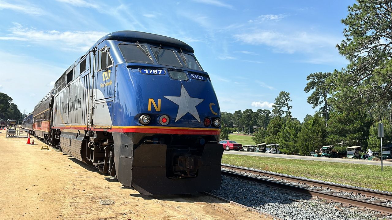 The Open Express waits for passengers at the U.S. Open. (Spectrum News 1/Jenna Rae Gaertner)