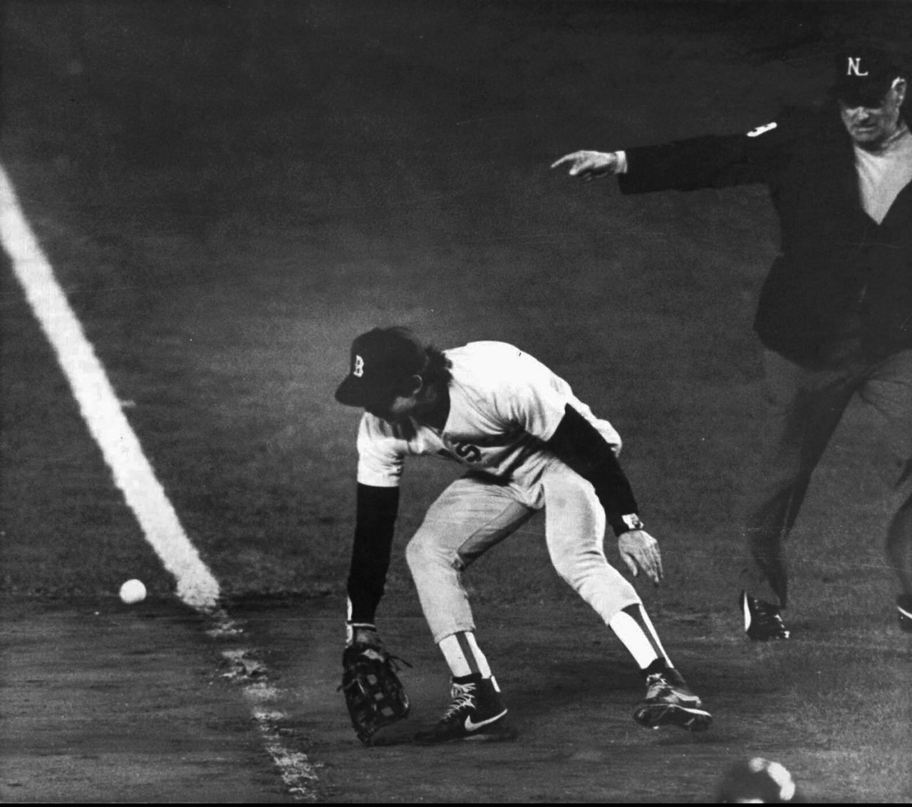 Let's remember the time a gimpy Bill Buckner hit an inside-the-park homer