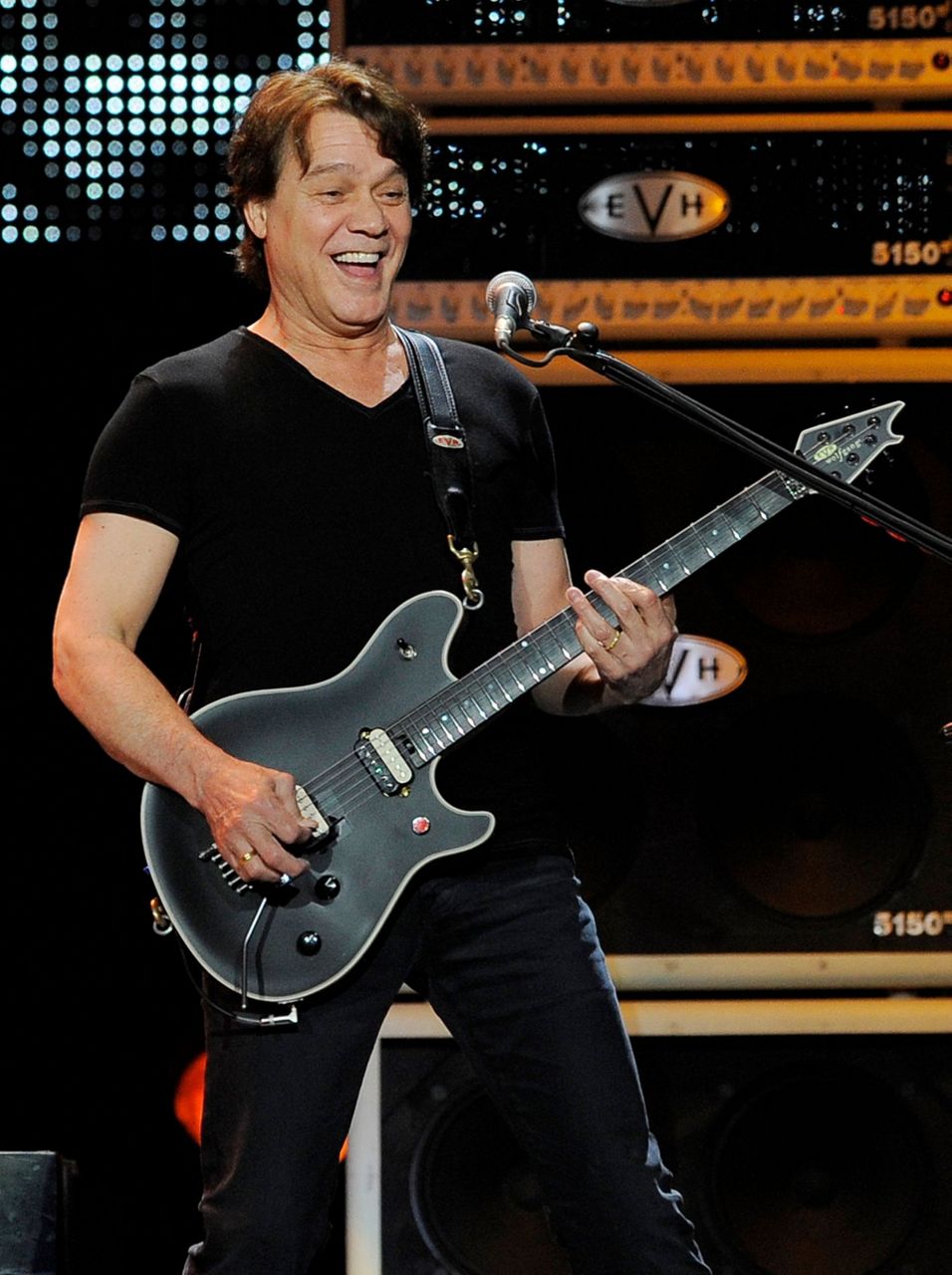 Jimmy Kimmel, Billy Idol react to death of Eddie Van Halen